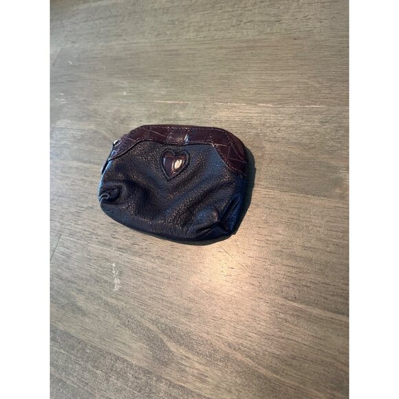 Small Black Leather Heart Coin Purse With Crocodile Embossed Trim & Zipper Closu - Picture 1 of 8